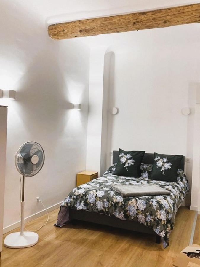 Augustins Fountain Studio: Cozy Historic Aix Center Retreat Aix-en-Provence Exterior photo